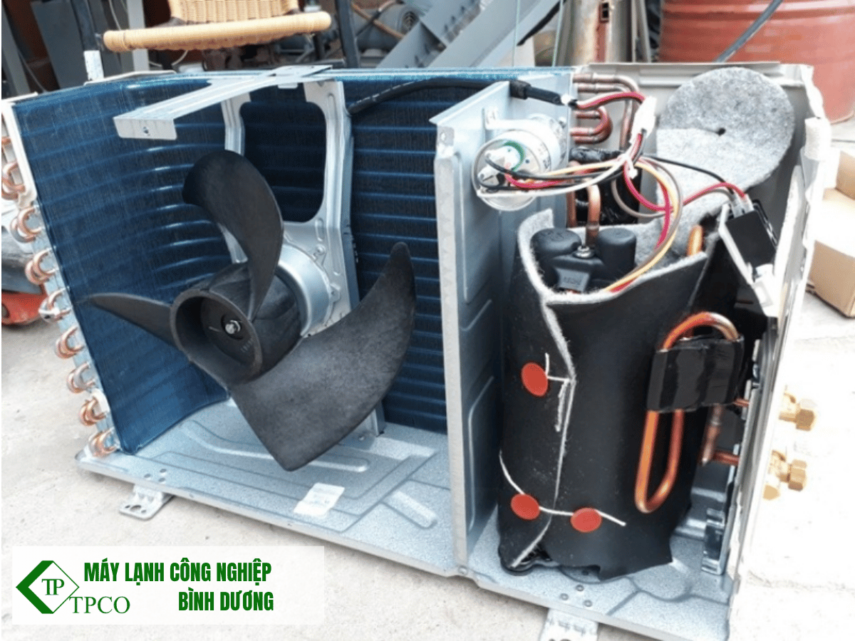 co-nen-ve-sinh-cuc-nong-may-lanh